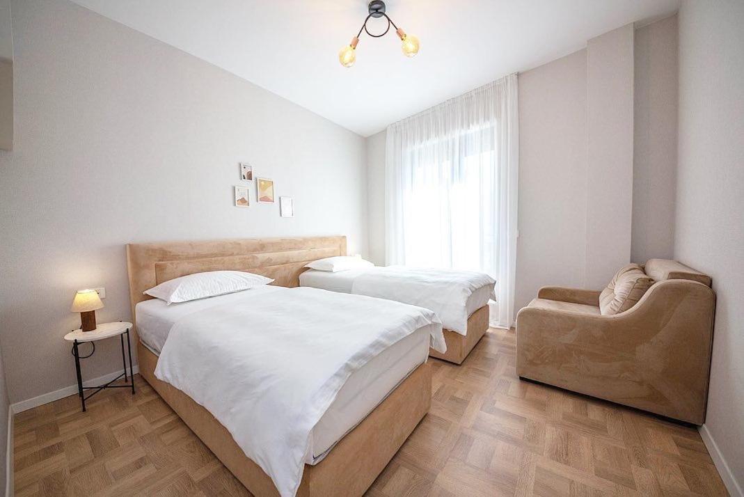 Green Terrace Square View Tirana Exterior photo